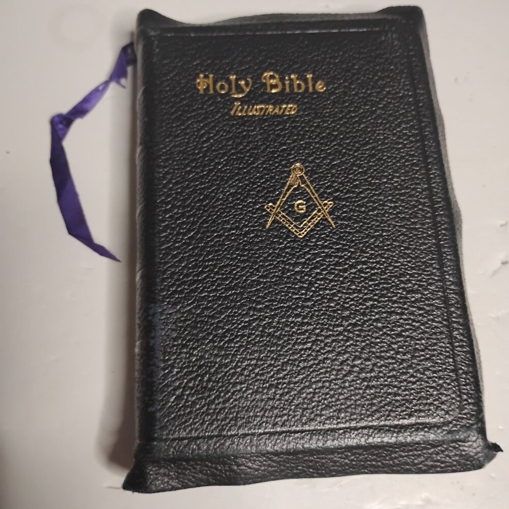 Vintage Holy Bible Illustrated Master/Freemason Thomas Nelson 1901 Leather cover